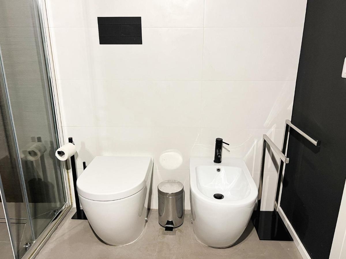 Al 115 Rooms Каляри Екстериор снимка