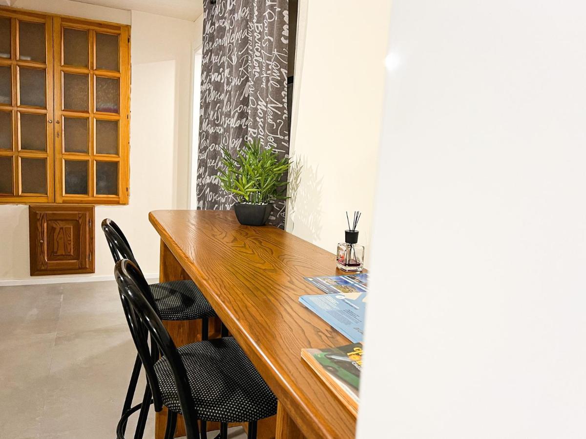 Al 115 Rooms Каляри Екстериор снимка