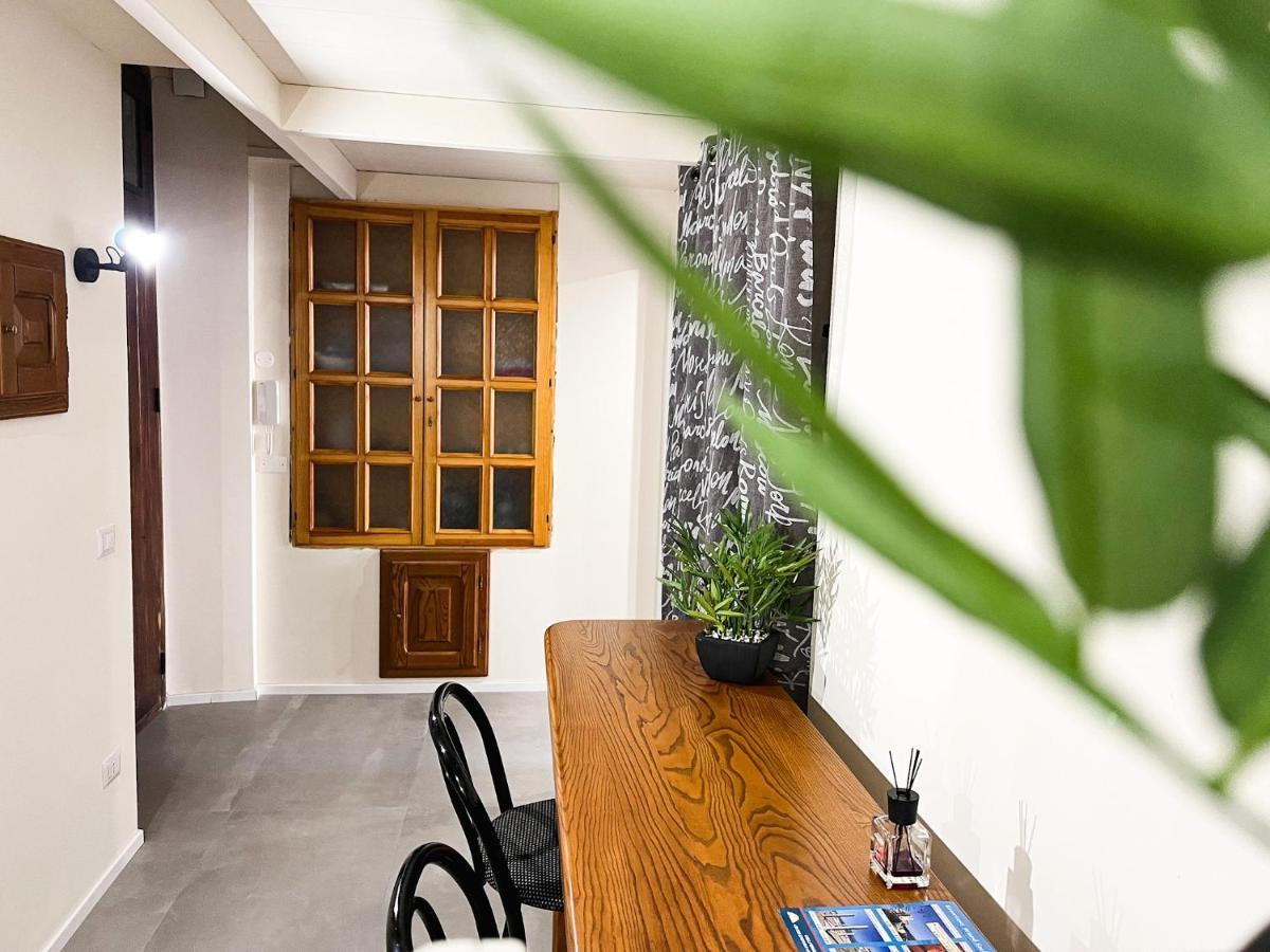 Al 115 Rooms Каляри Екстериор снимка