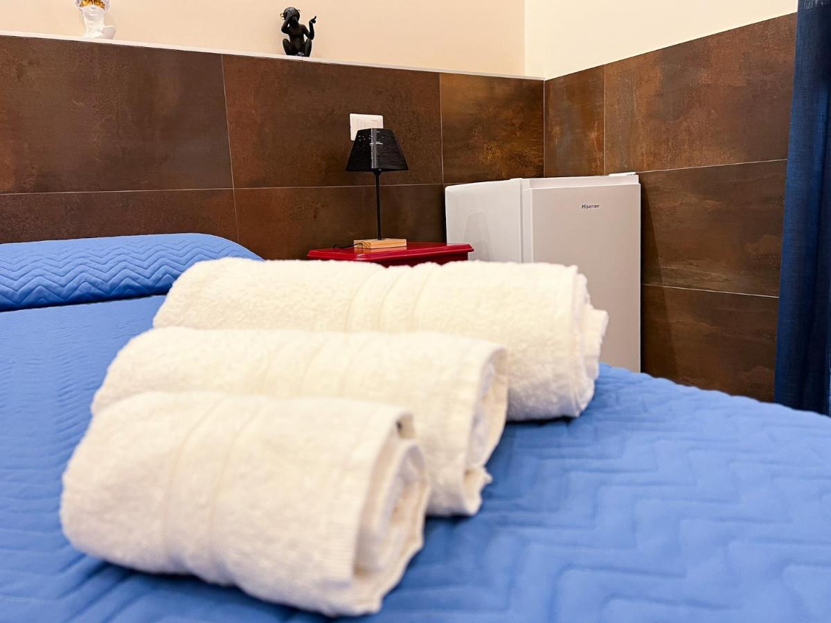 Al 115 Rooms Каляри Екстериор снимка